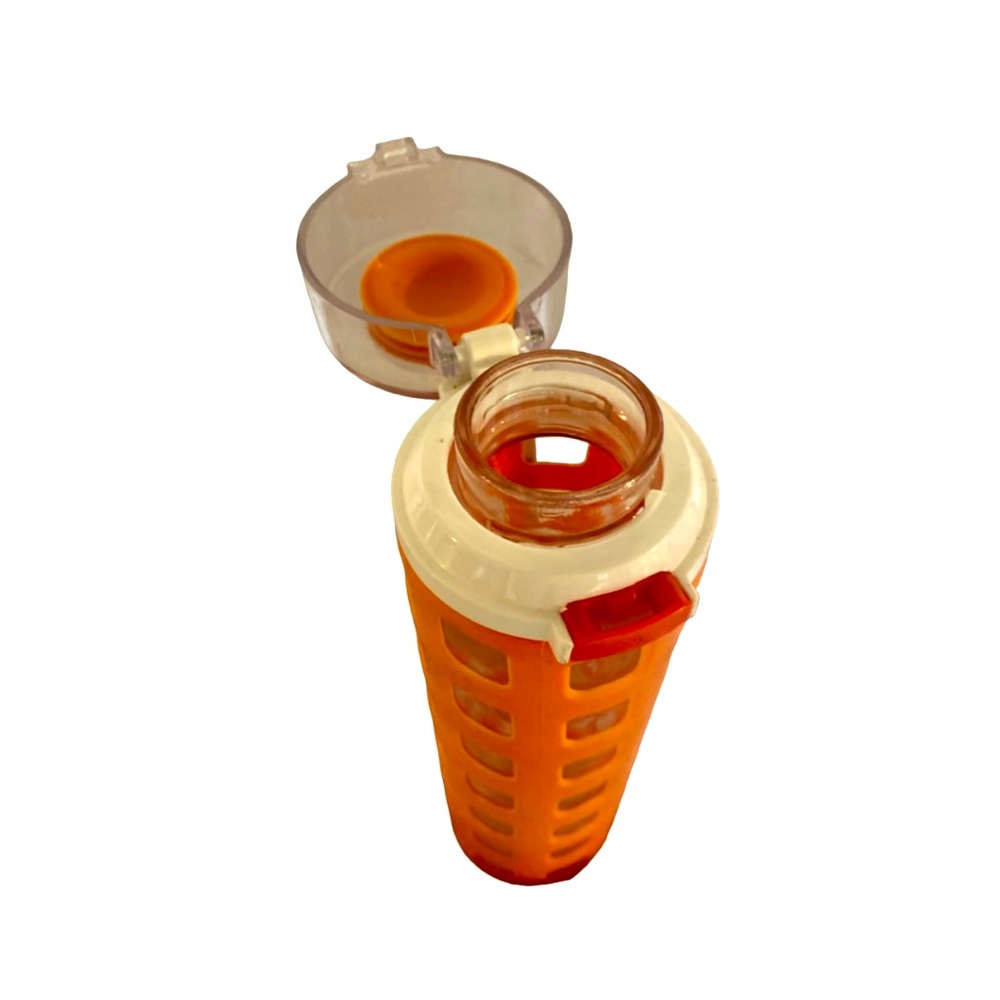 ELLO gel grip water jug